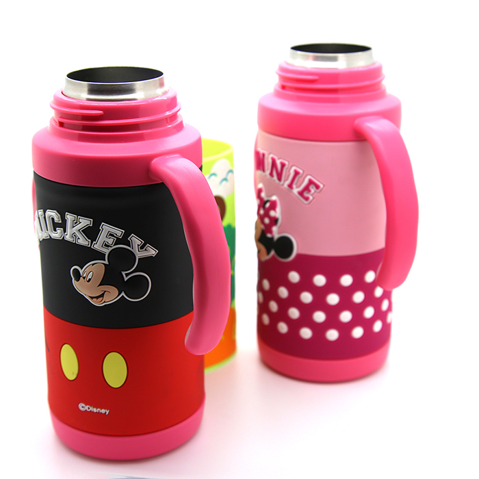 bottle sleeves with Disney logo suitable for the bottle.