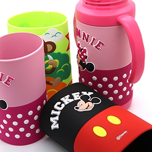 WHOLESALE bottle sleeves with Disney logo from bottle sleeve manufacturer.