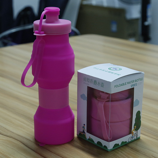 WHOLESALE collapsible water bottles,BPA Free,soft silicoone and rubber