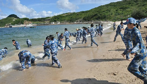 100 meter water intake competition